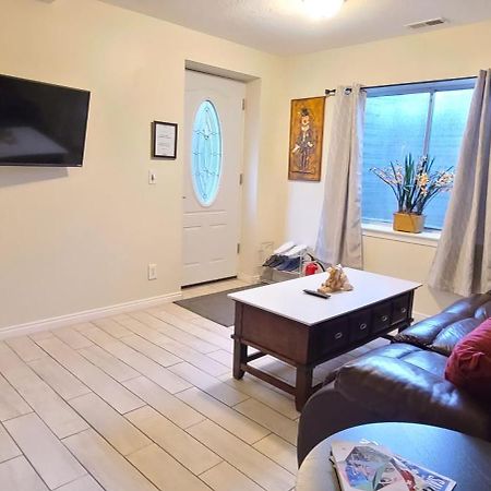 Вилла Entire Huge Basement! Fast Wifi! Private Entrance! Солт-Лейк-Сити Экстерьер фото